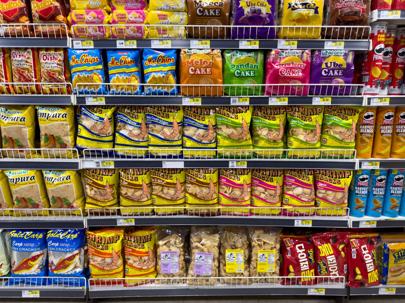 Kệ snack sắp xếp bắt mắt